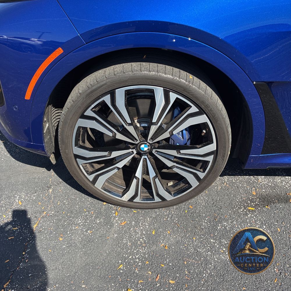 2024 BMW X7 M60i