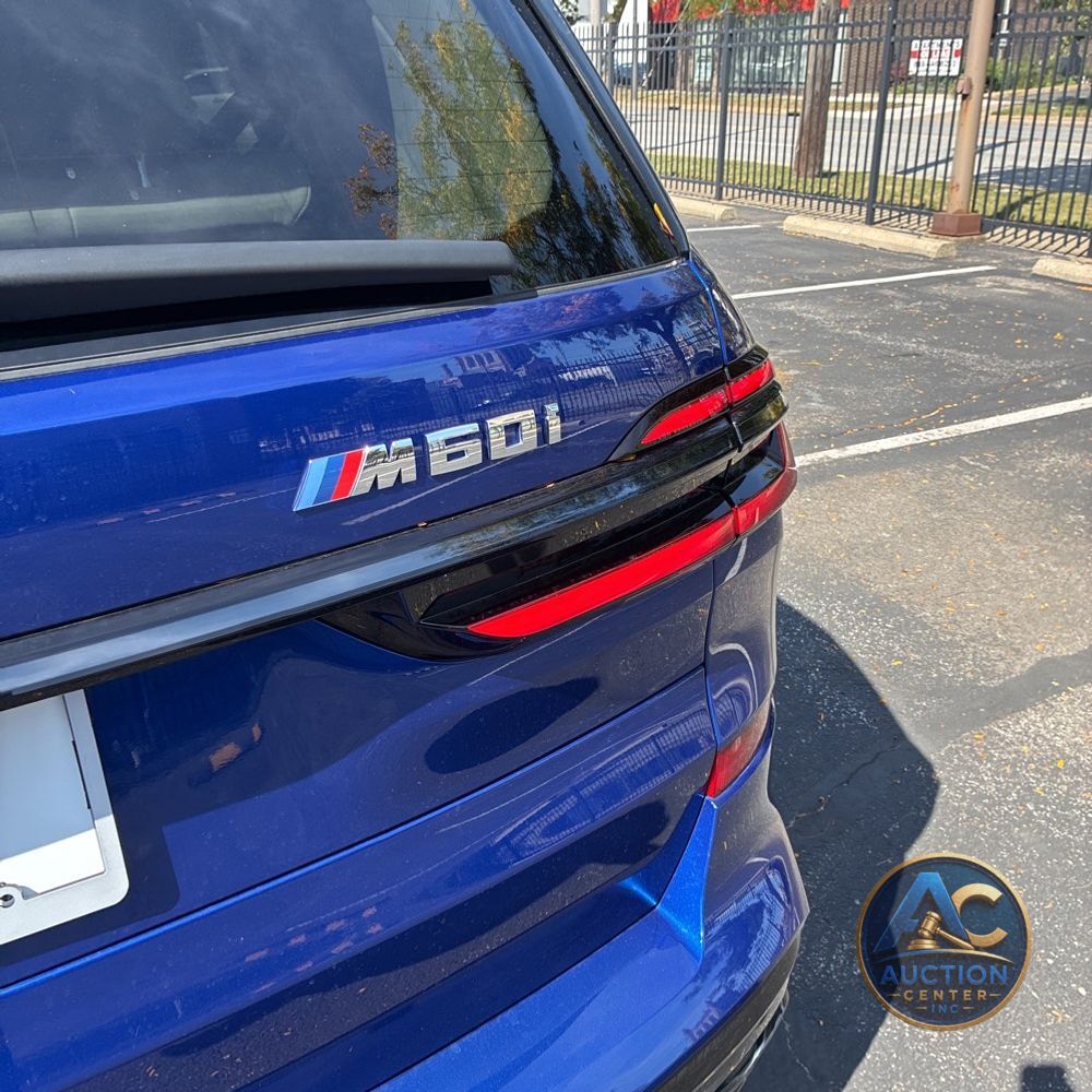 2024 BMW X7 M60i