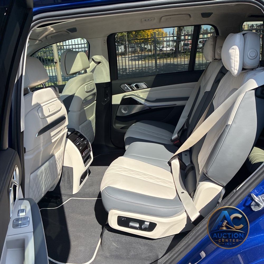 2024 BMW X7 M60i
