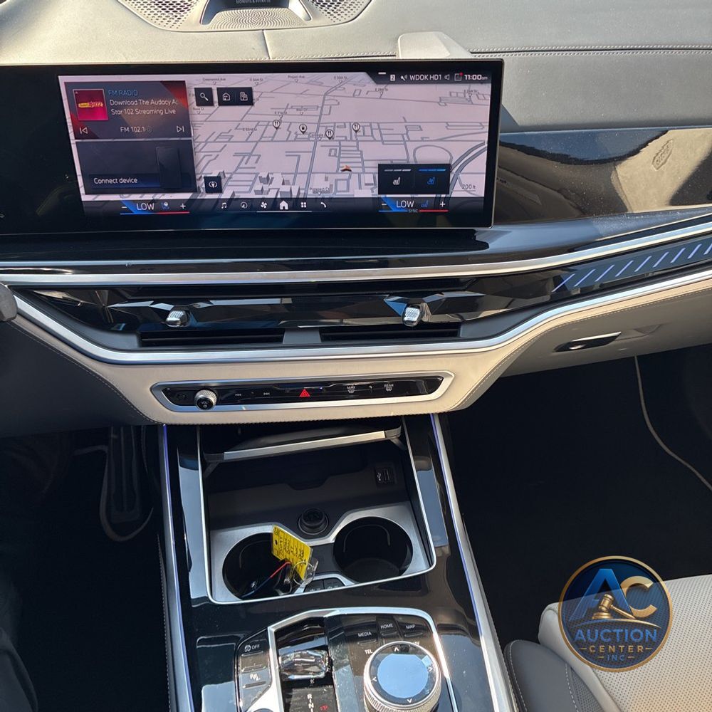 2024 BMW X7 M60i