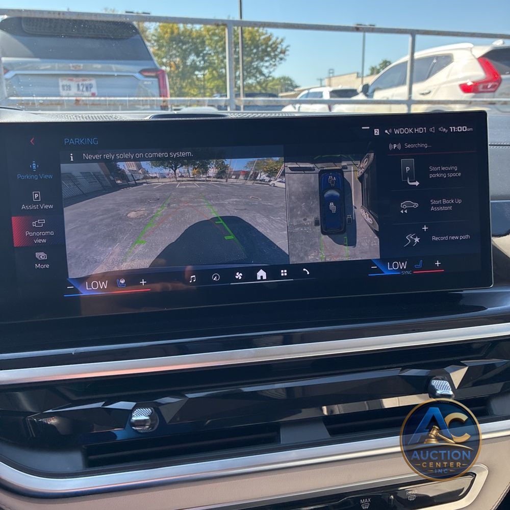 2024 BMW X7 M60i