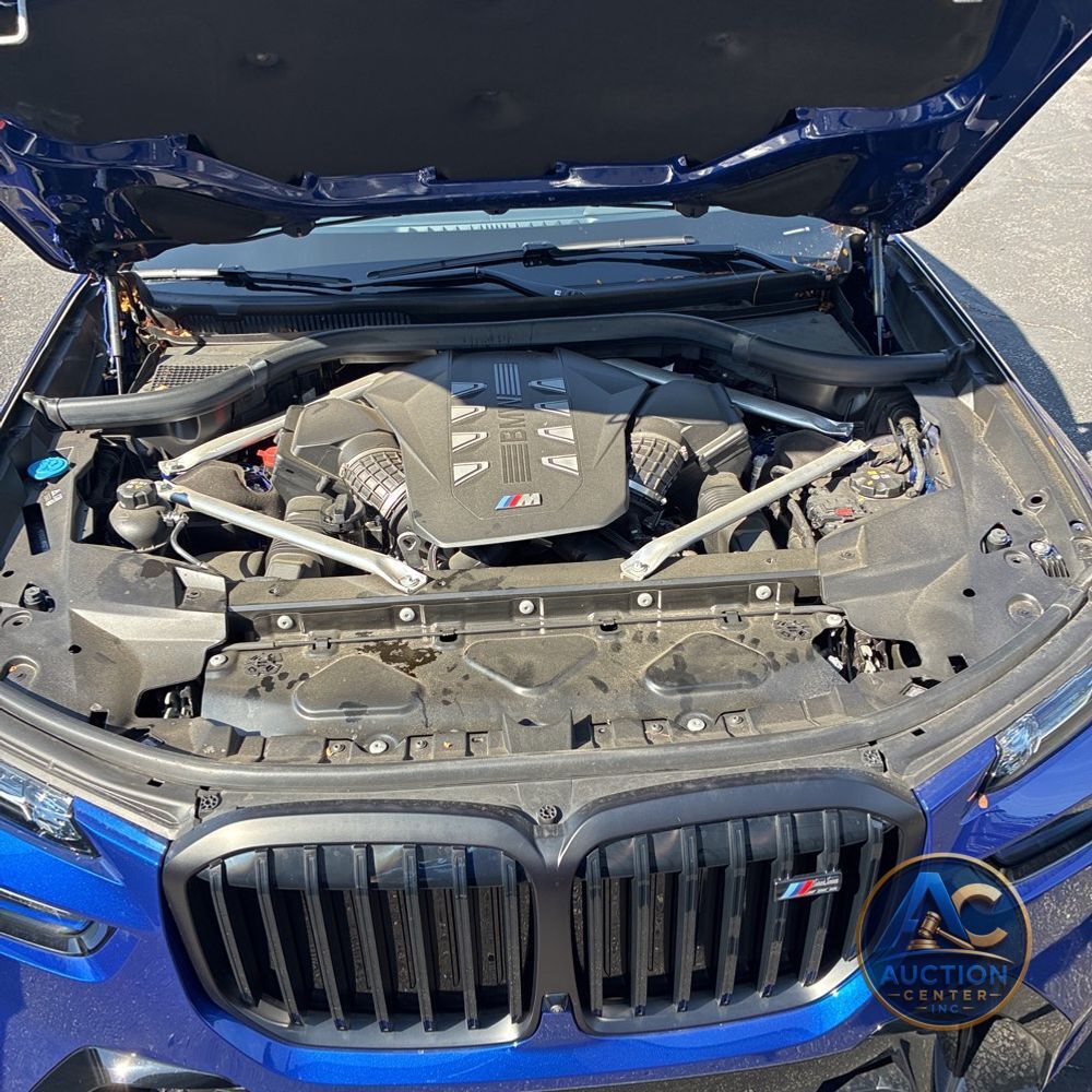 2024 BMW X7 M60i