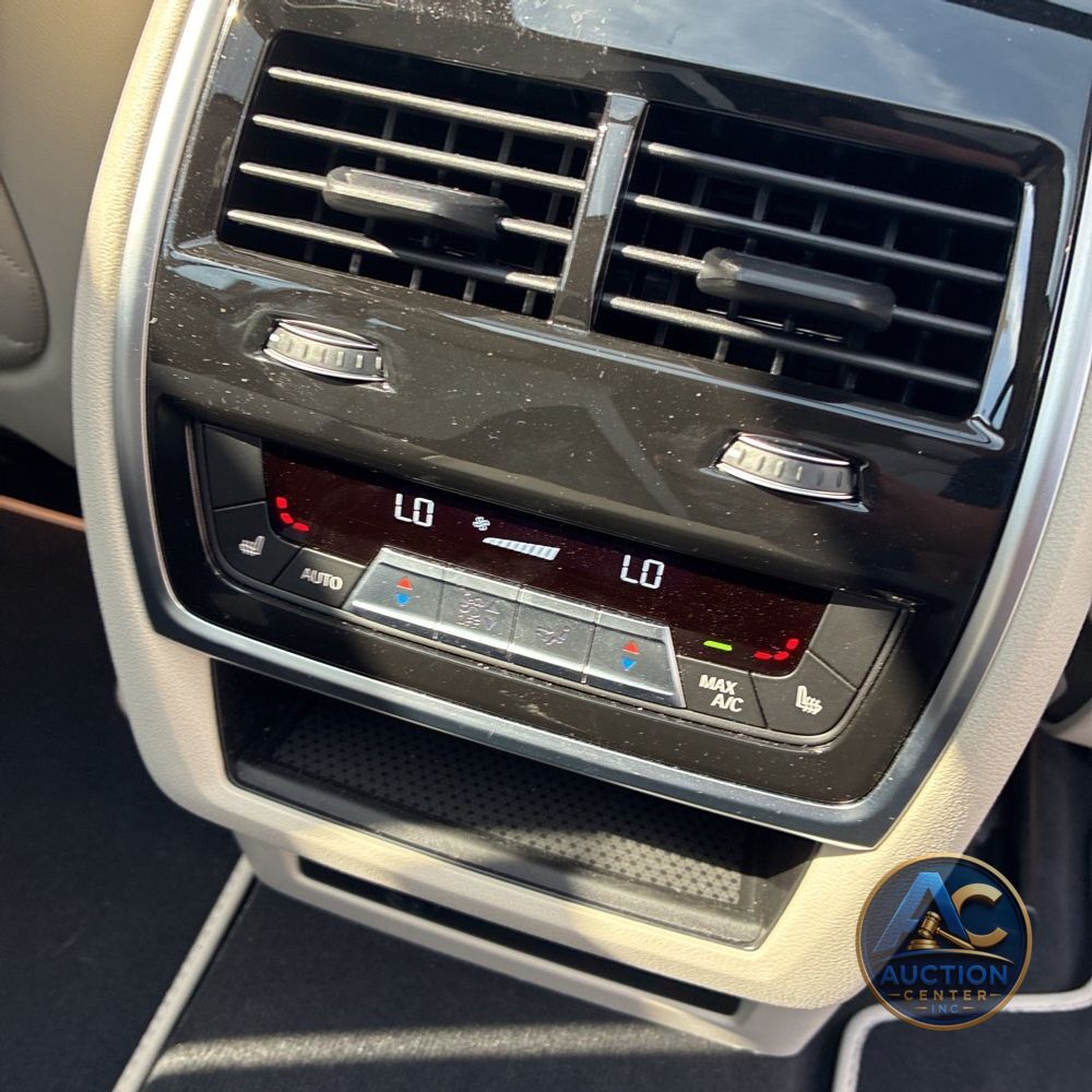2024 BMW X7 M60i