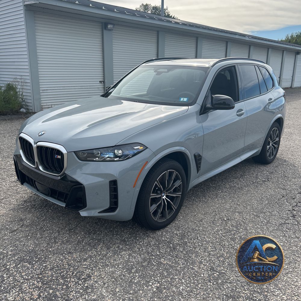 2024 BMW X5 M60i