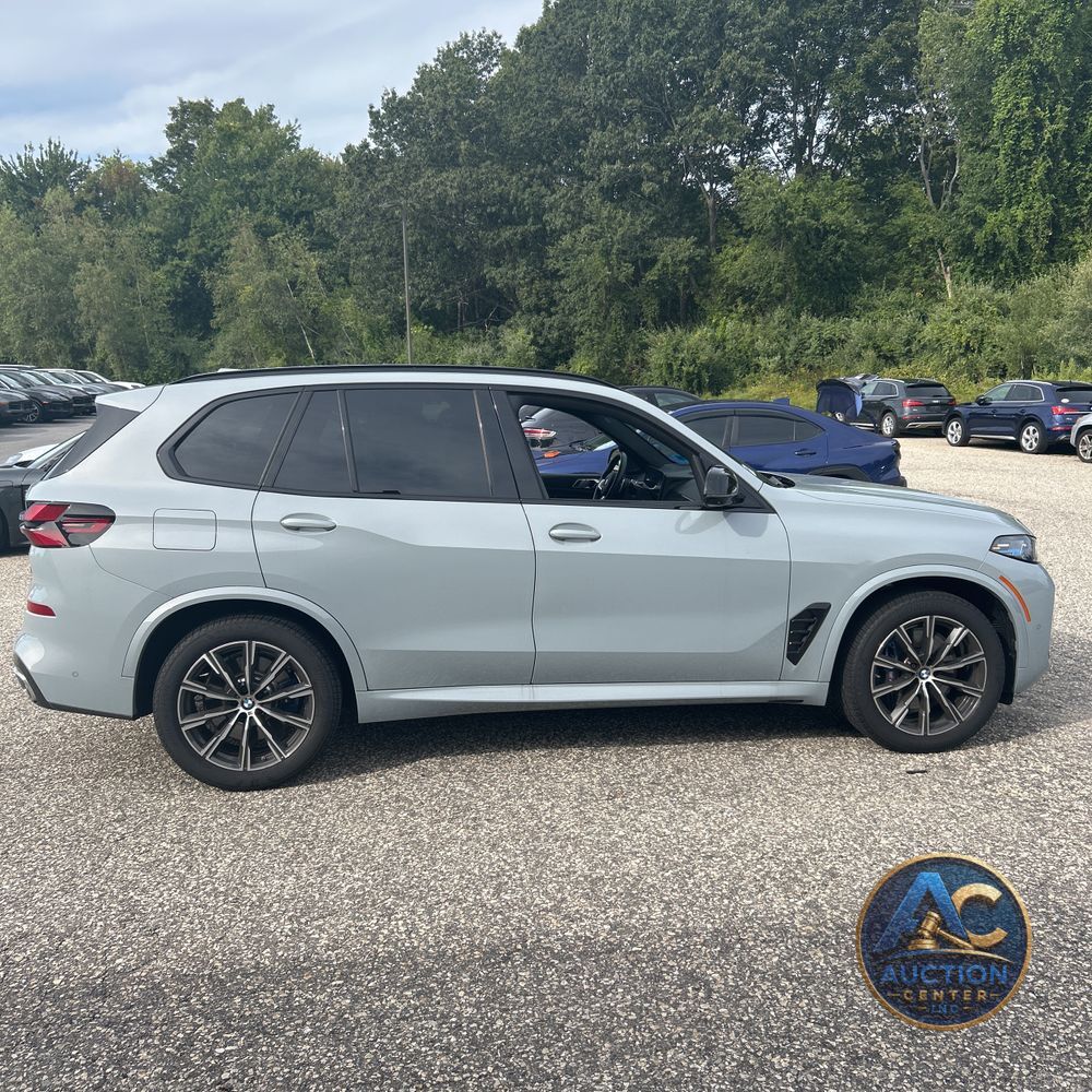 2024 BMW X5 M60i