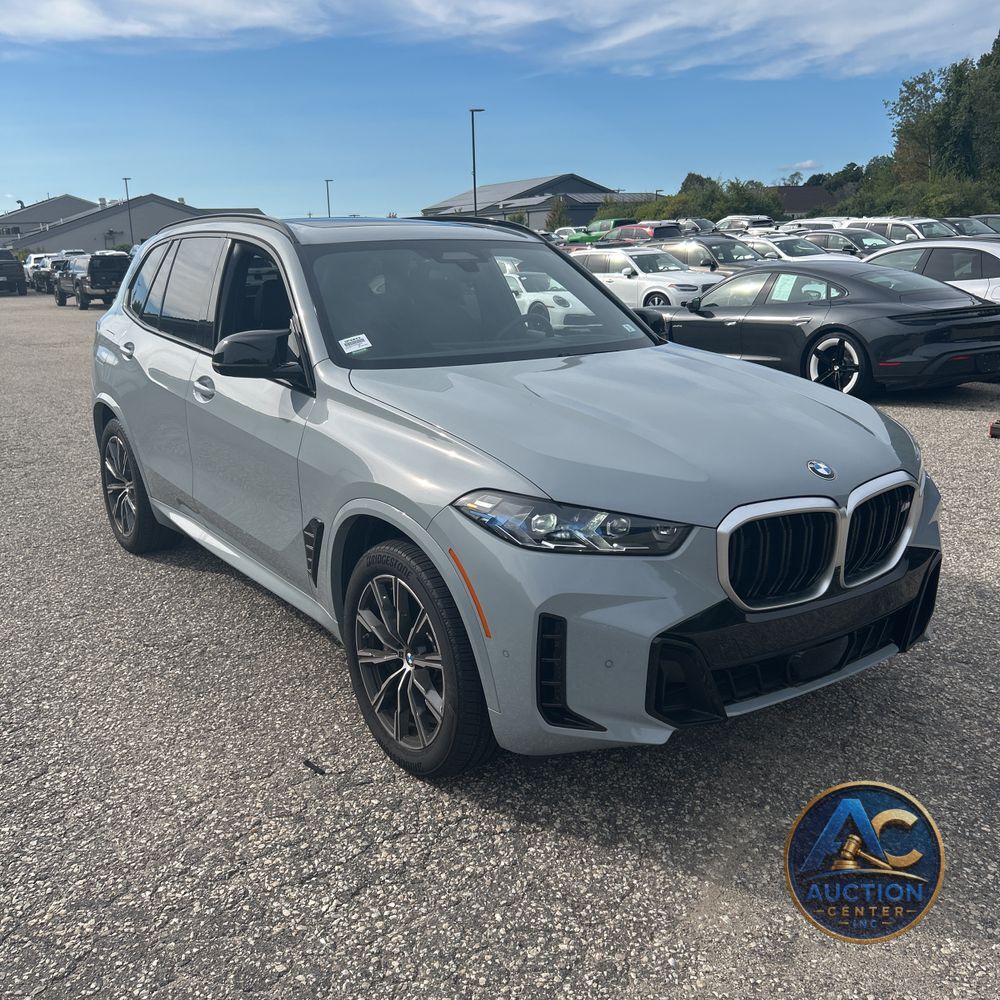 2024 BMW X5 M60i