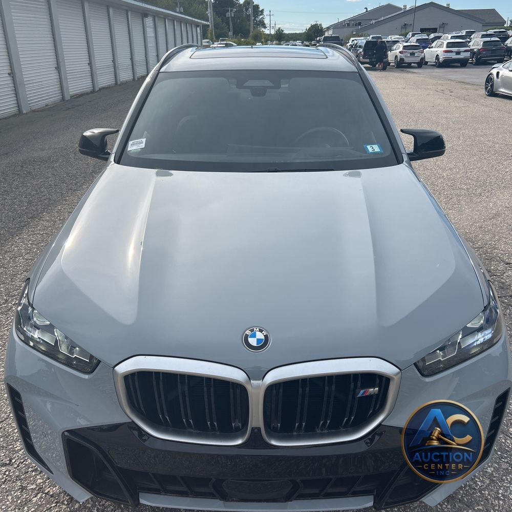 2024 BMW X5 M60i