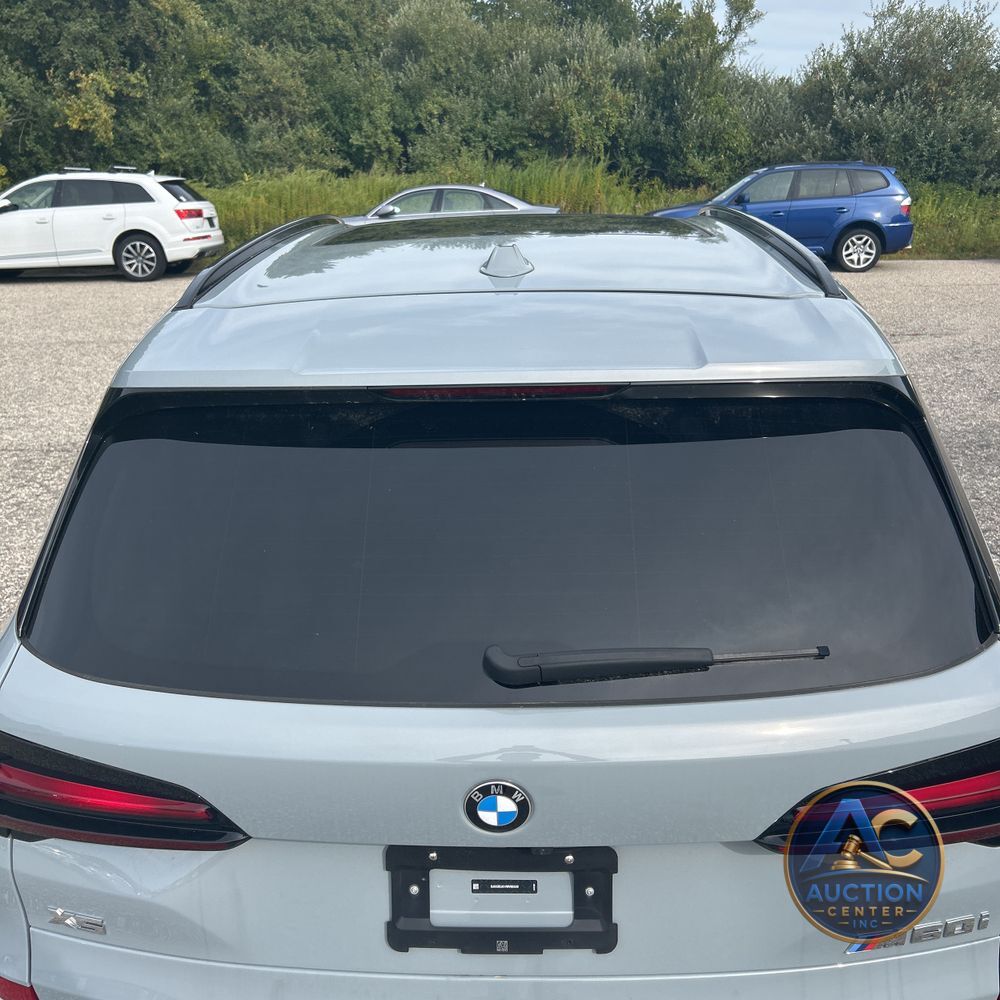 2024 BMW X5 M60i
