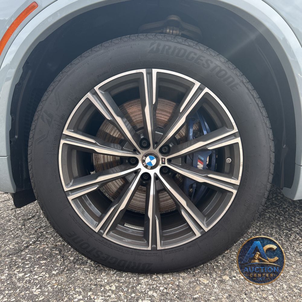 2024 BMW X5 M60i