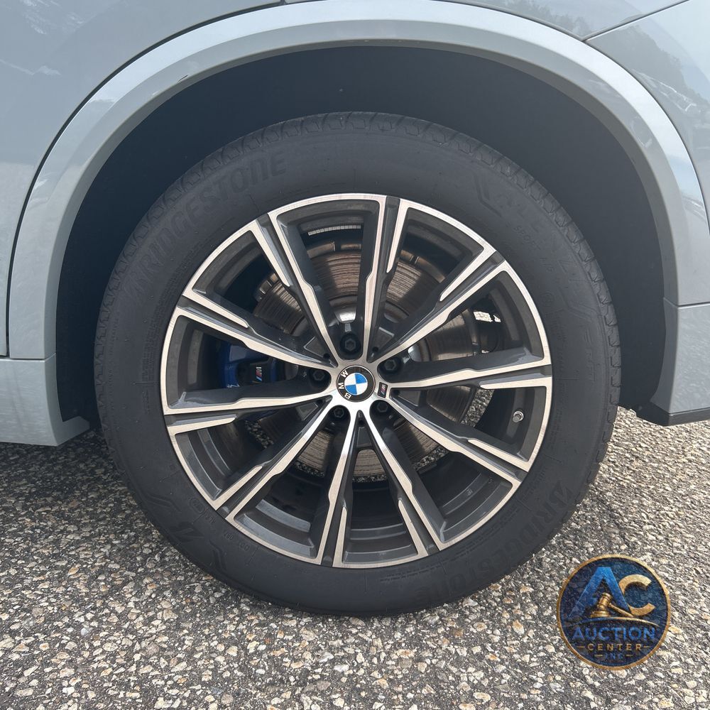 2024 BMW X5 M60i