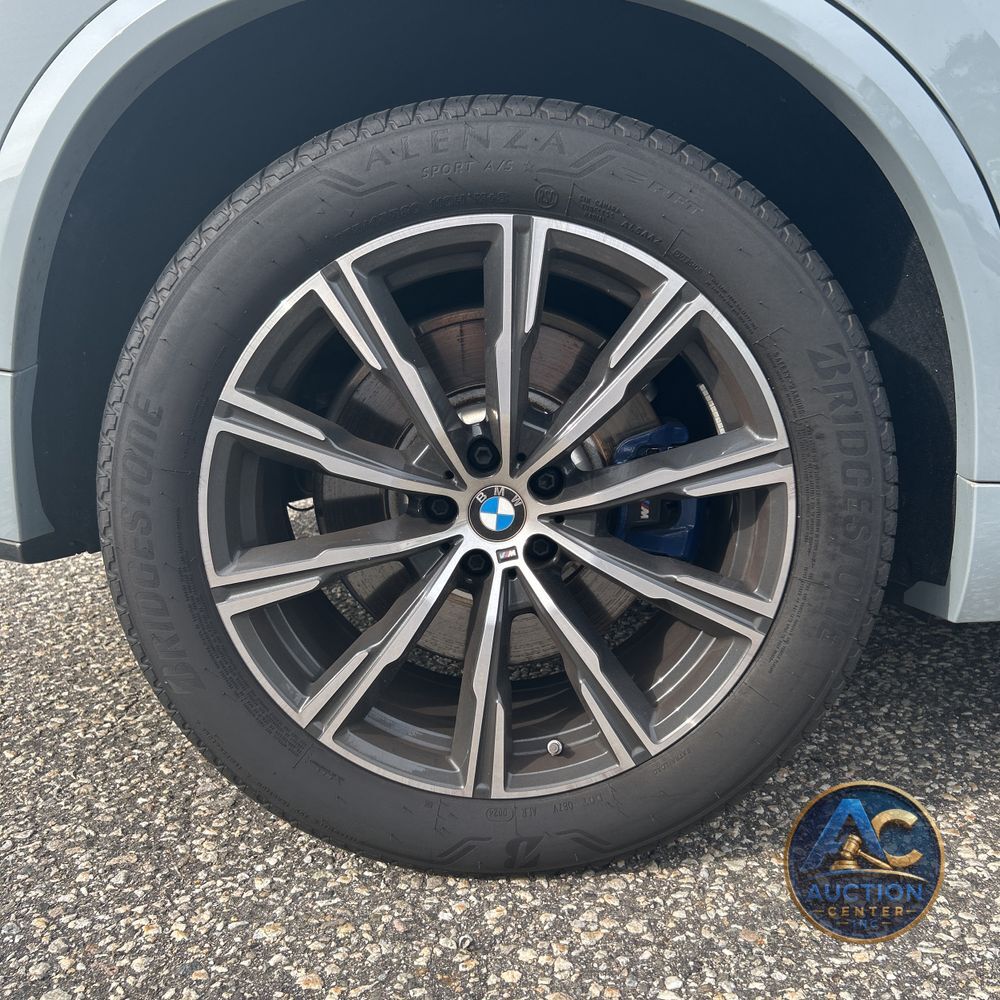 2024 BMW X5 M60i