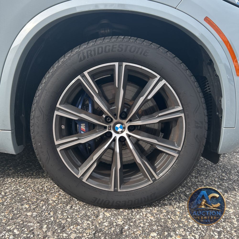 2024 BMW X5 M60i