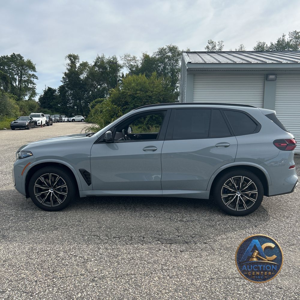 2024 BMW X5 M60i