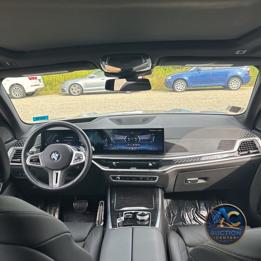 2024 BMW X5 M60i