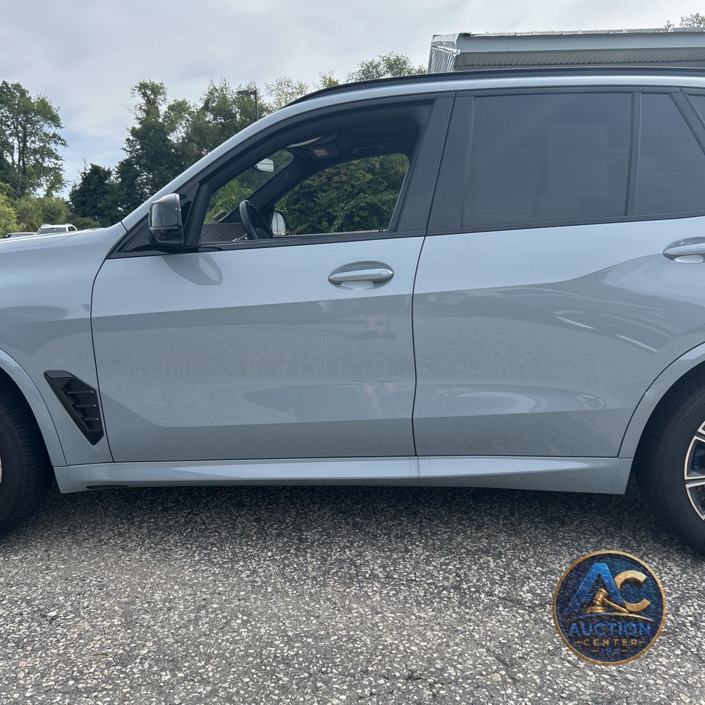 2024 BMW X5 M60i