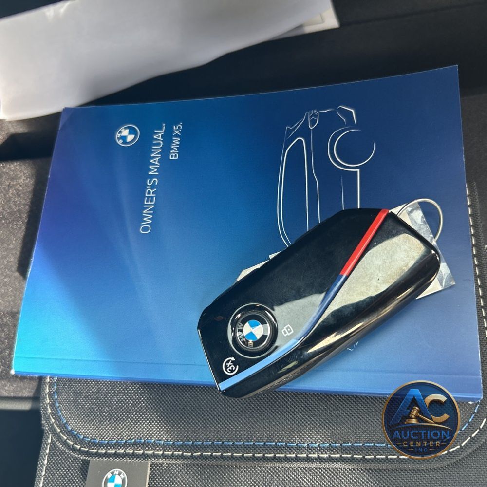 2024 BMW X5 M60i