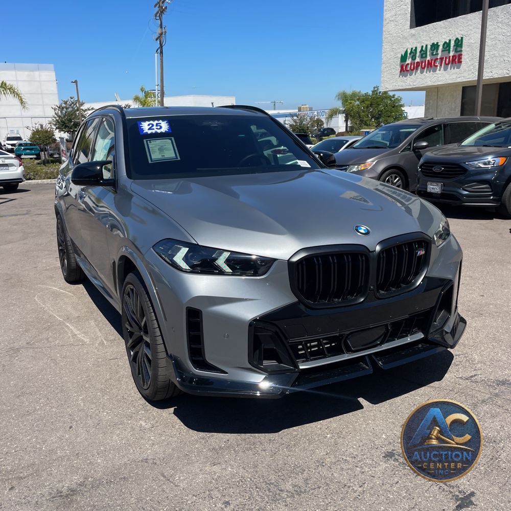 2025 BMW X5 M60i