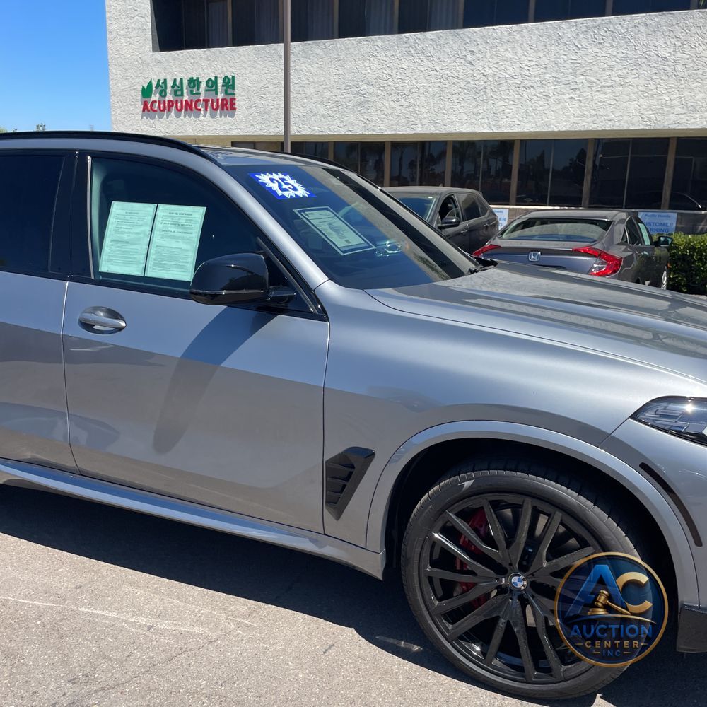 2025 BMW X5 M60i
