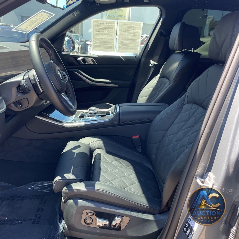 2025 BMW X5 M60i