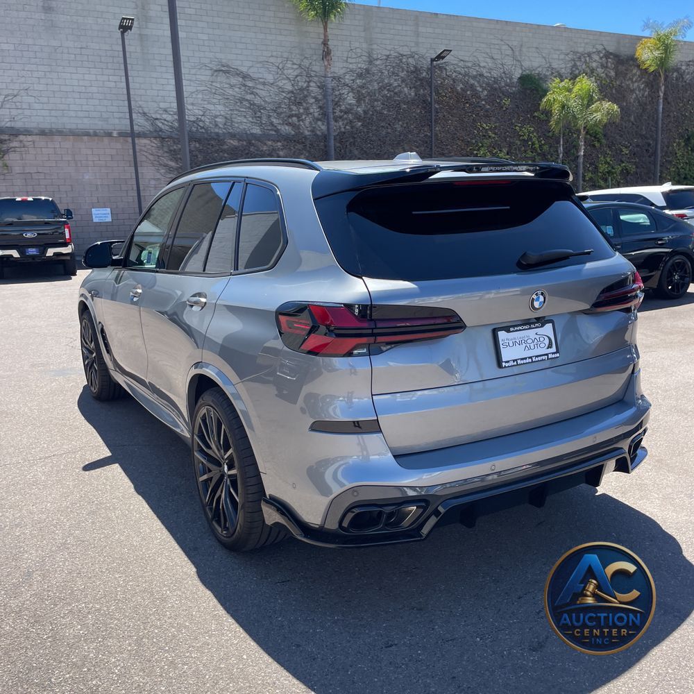2025 BMW X5 M60i