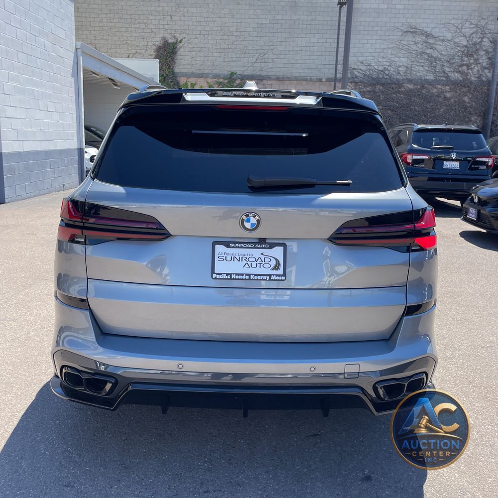 2025 BMW X5 M60i