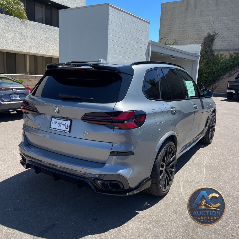 2025 BMW X5 M60i