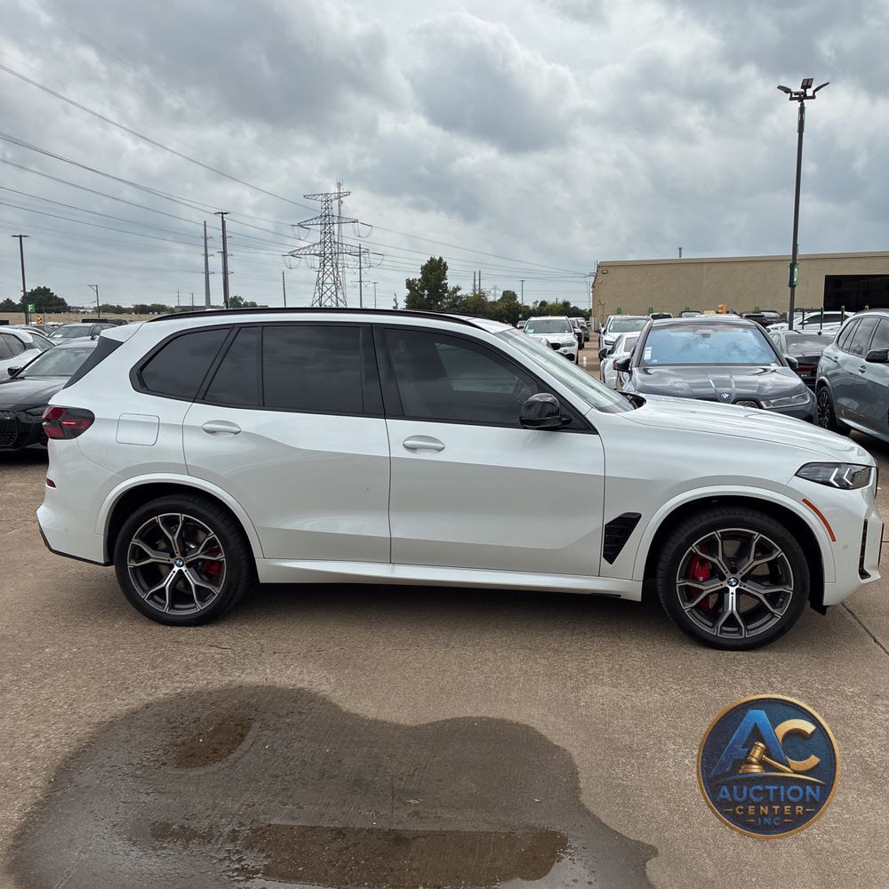 2025 BMW X5 M60i