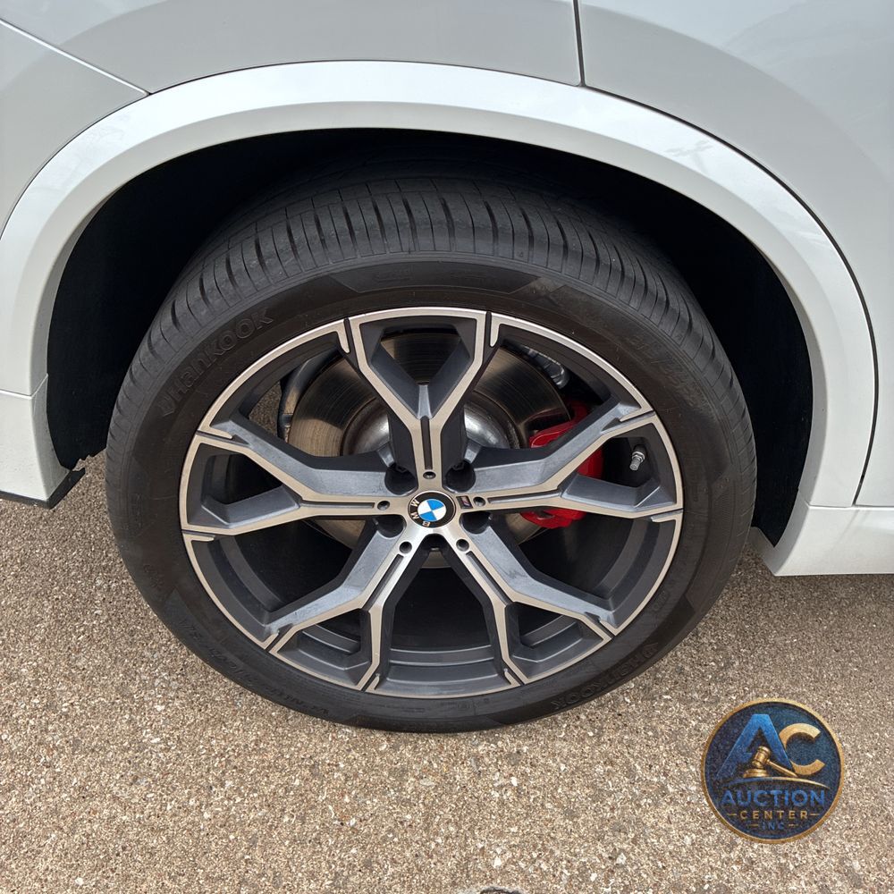 2025 BMW X5 M60i