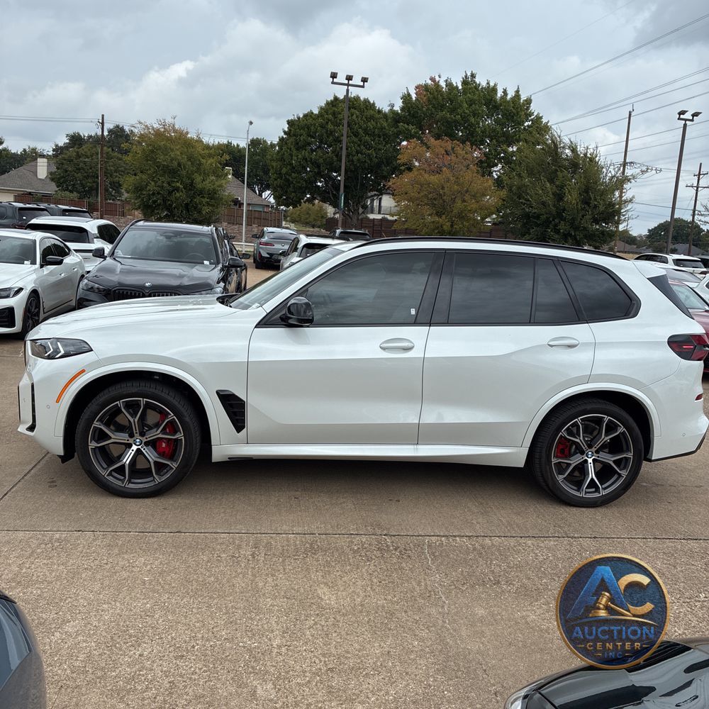 2025 BMW X5 M60i