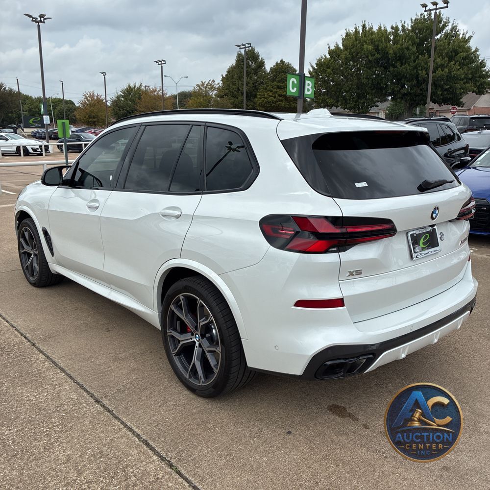 2025 BMW X5 M60i