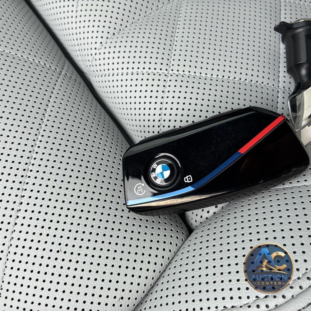 2025 BMW X5 M60i