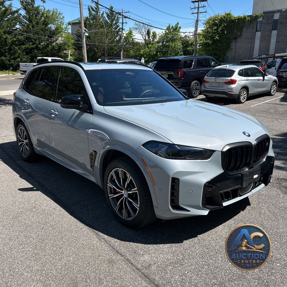 2025 BMW X5 M60i