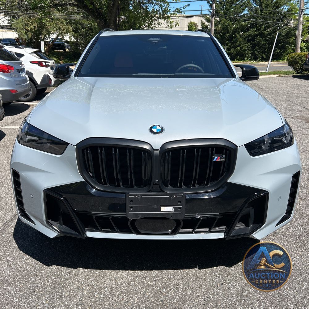 2025 BMW X5 M60i