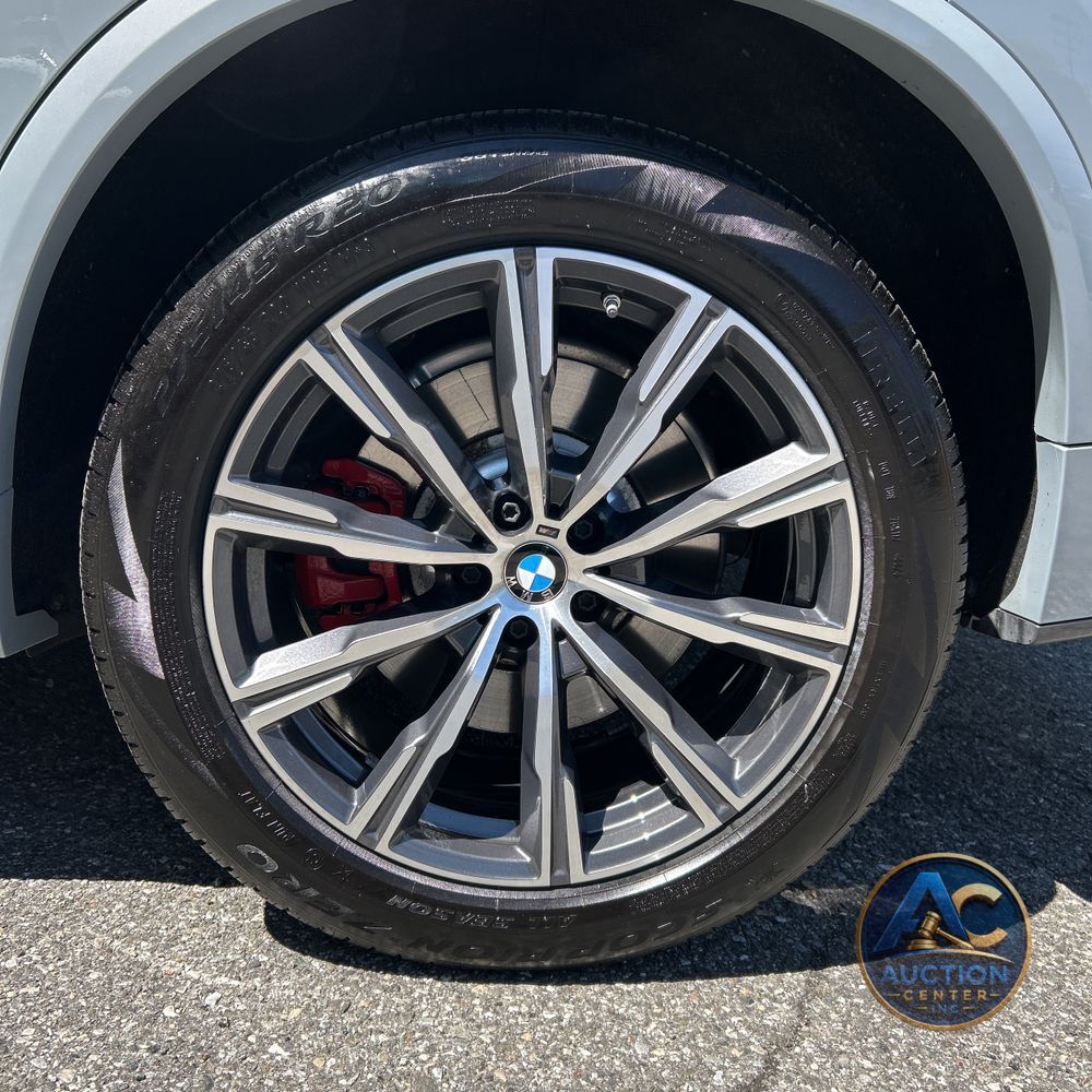 2025 BMW X5 M60i