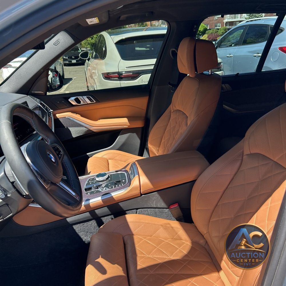 2025 BMW X5 M60i