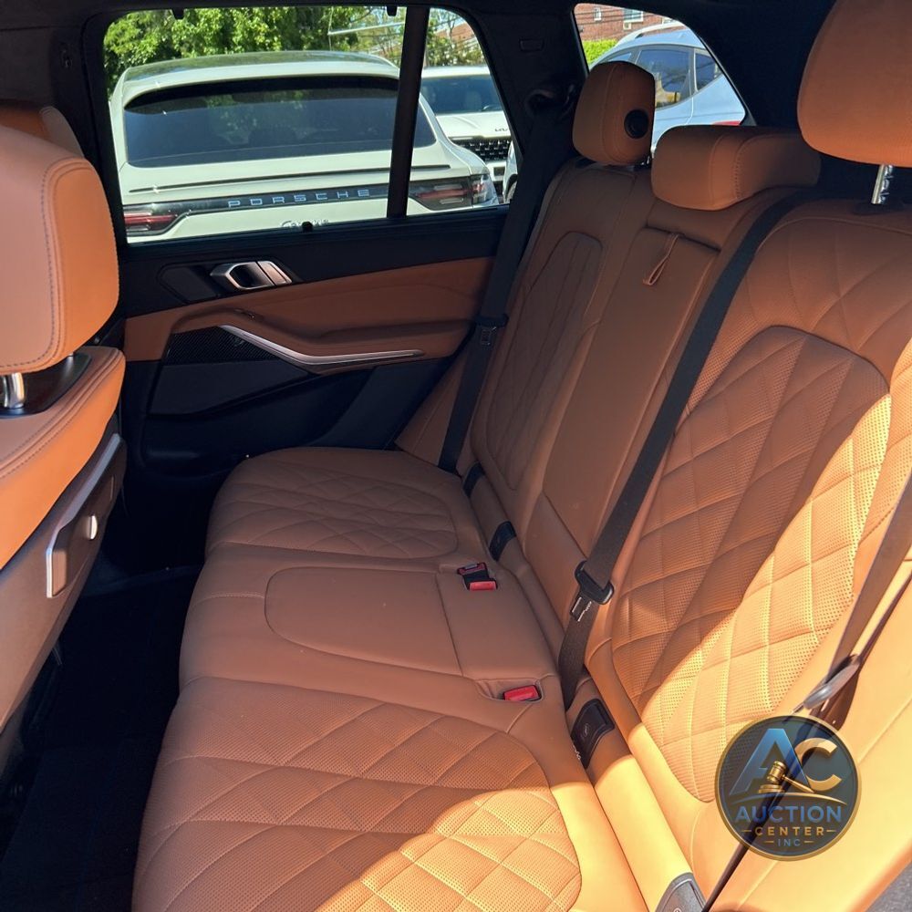 2025 BMW X5 M60i