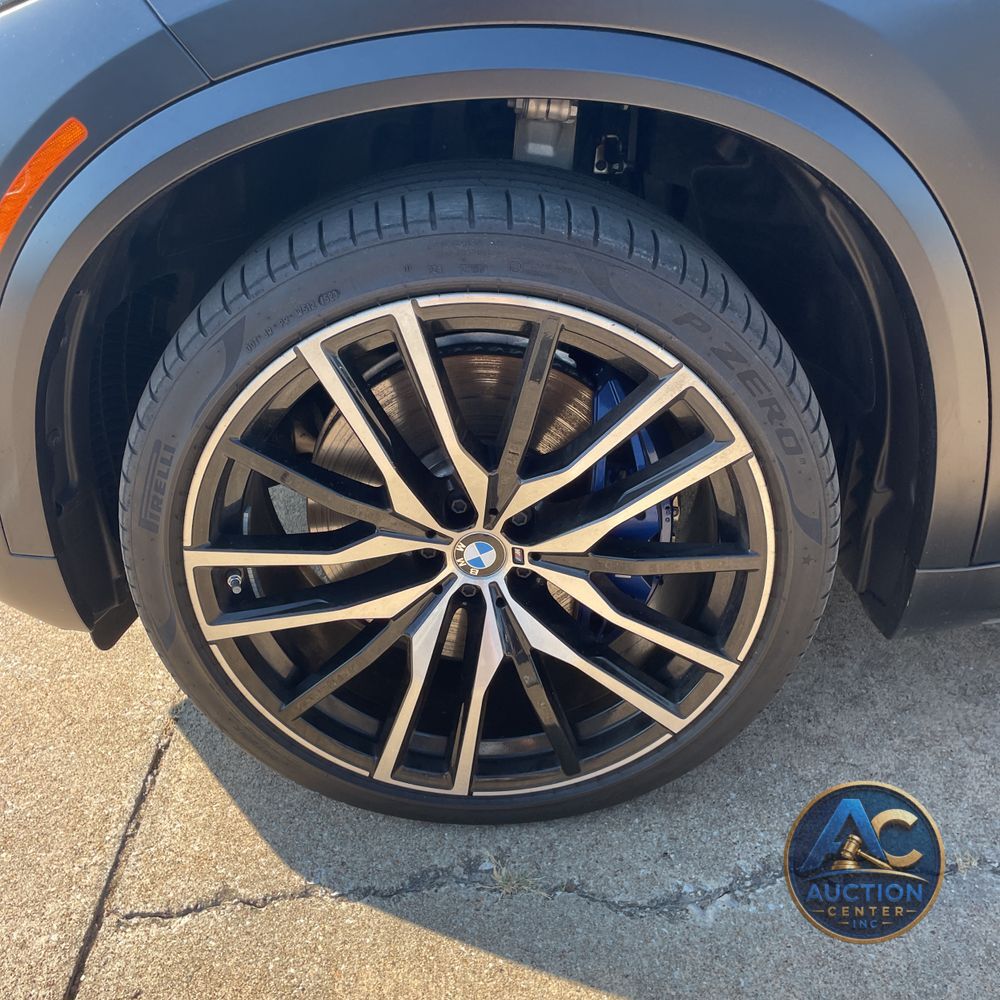 2024 BMW X5 M60i