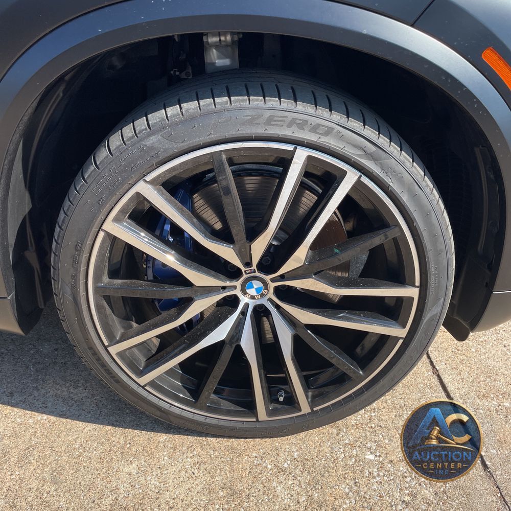 2024 BMW X5 M60i