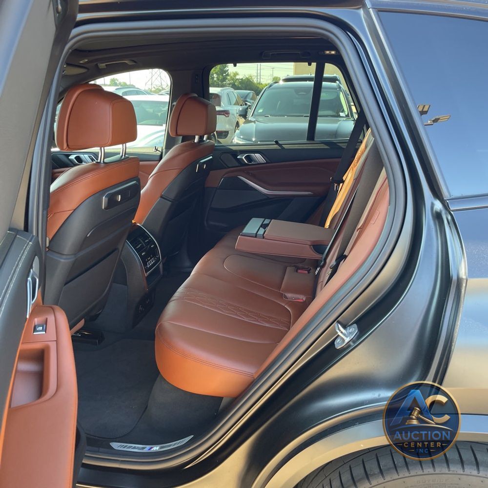 2024 BMW X5 M60i