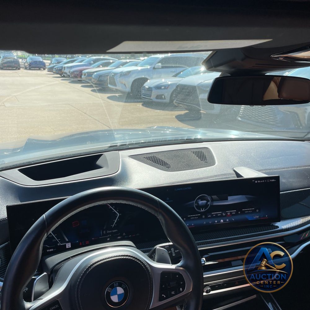 2024 BMW X5 M60i