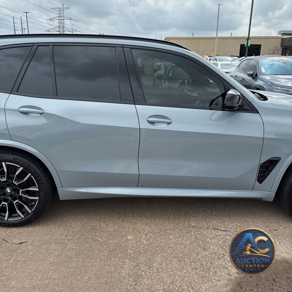 2025 BMW X5 M60i