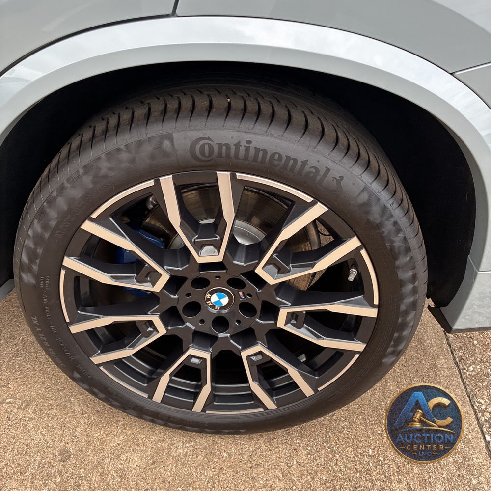 2025 BMW X5 M60i
