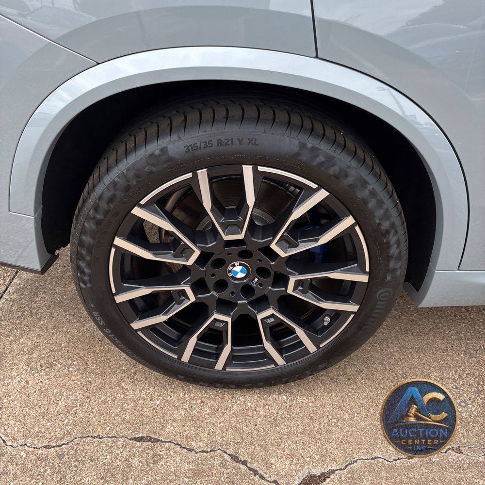 2025 BMW X5 M60i