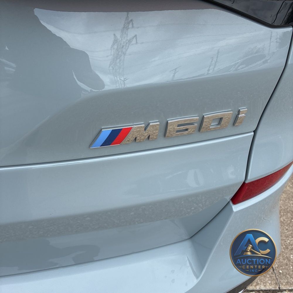 2025 BMW X5 M60i