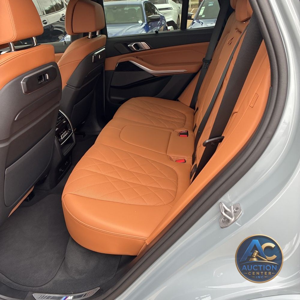 2025 BMW X5 M60i