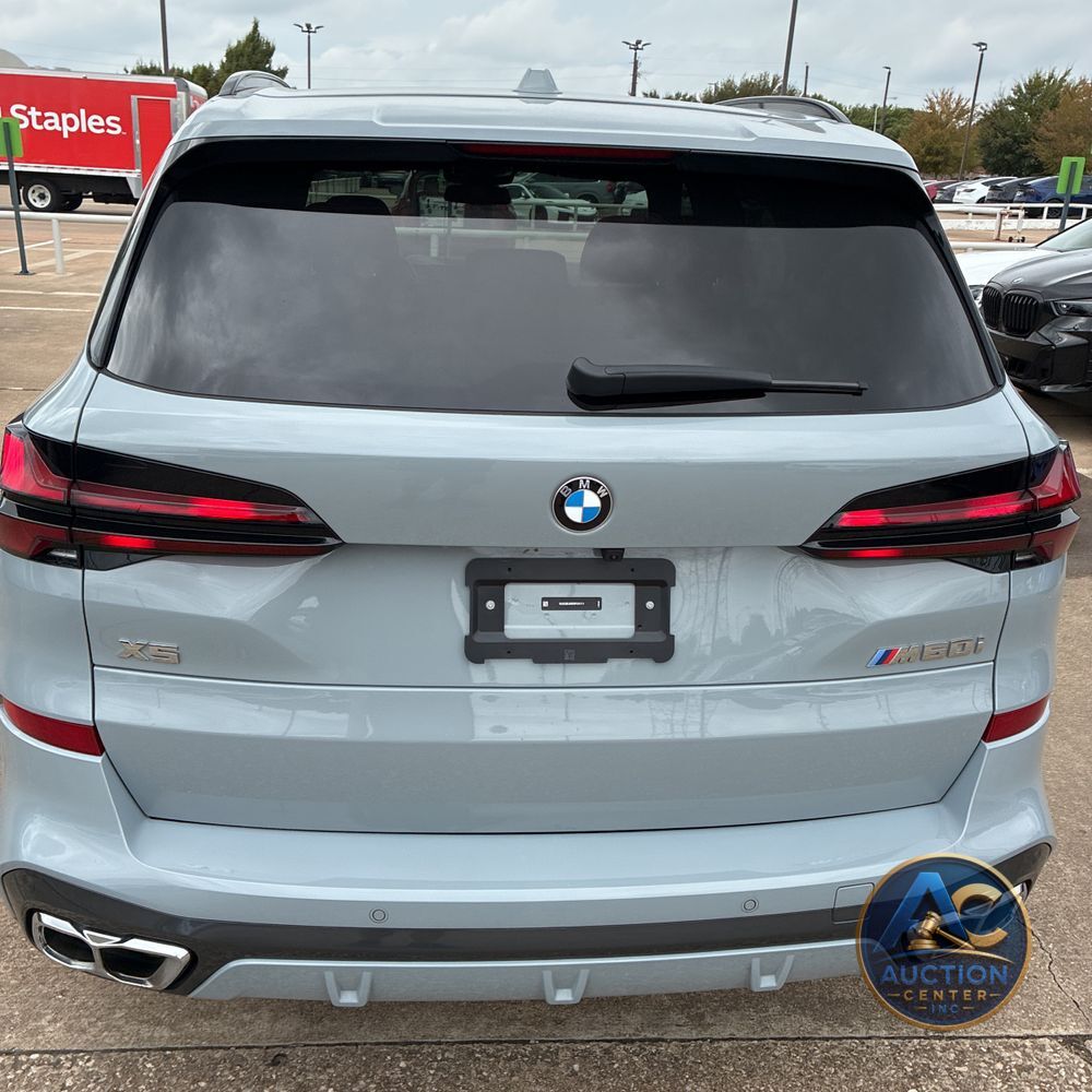 2025 BMW X5 M60i