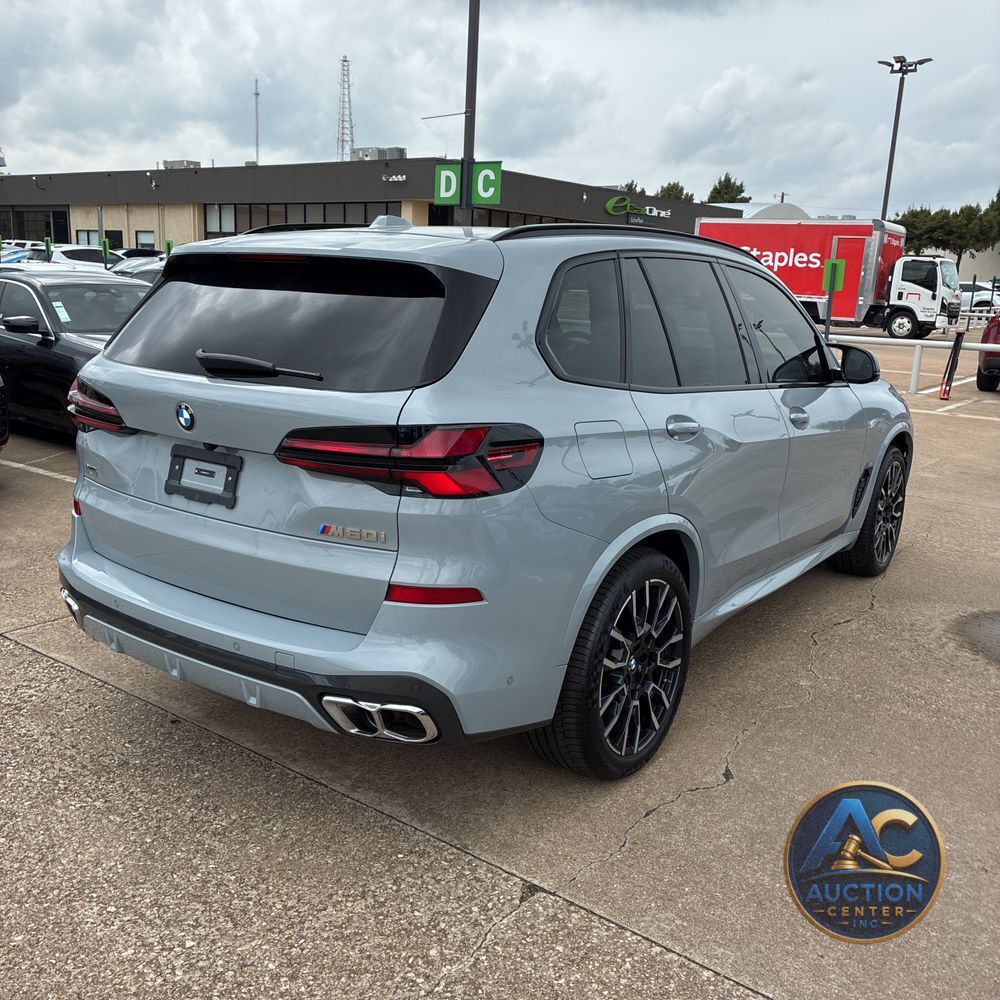 2025 BMW X5 M60i