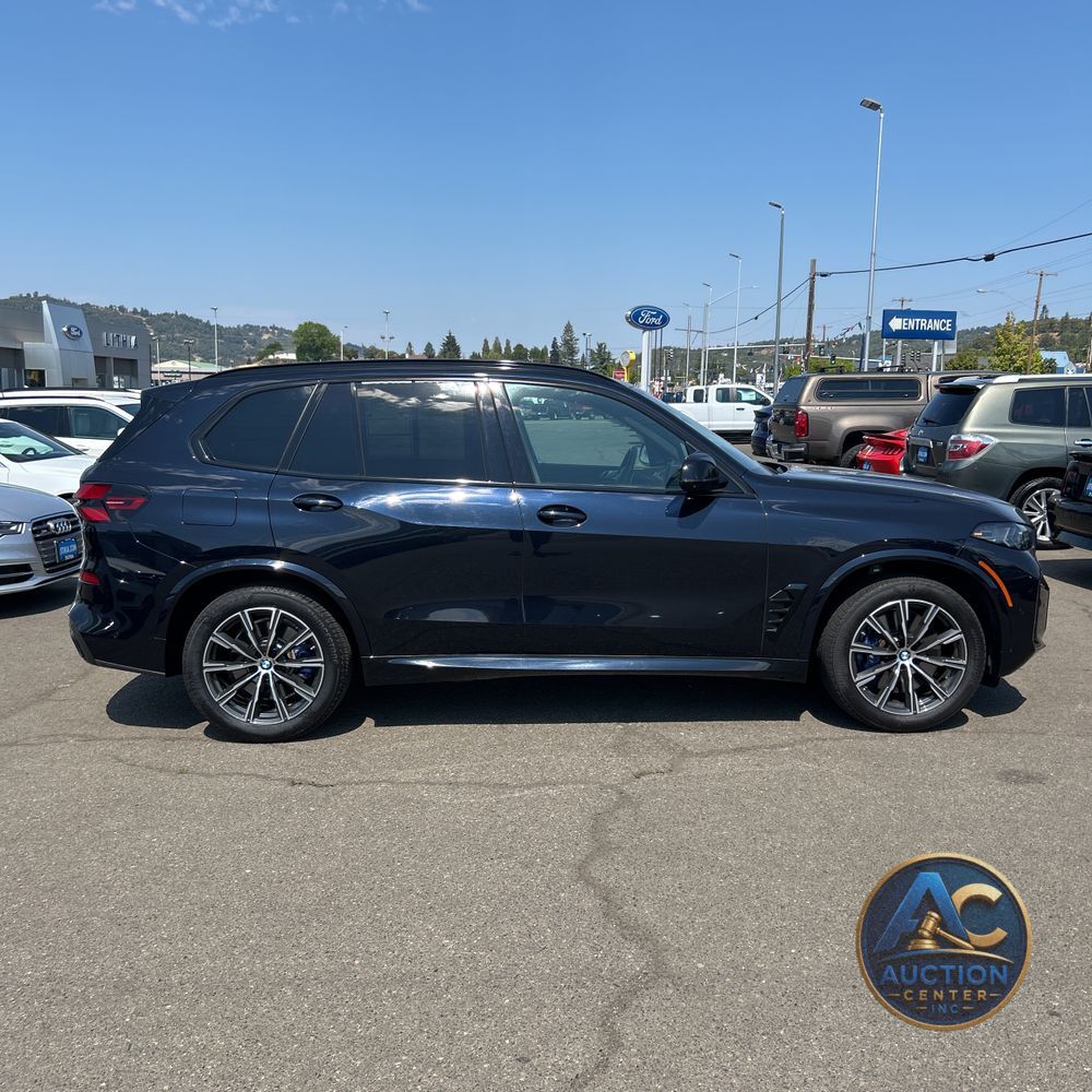 2024 BMW X5 M60i