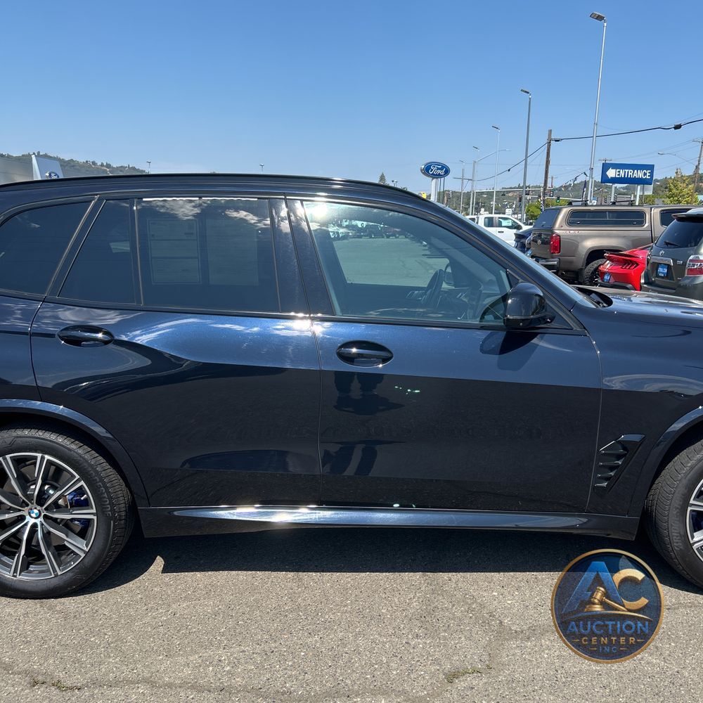 2024 BMW X5 M60i