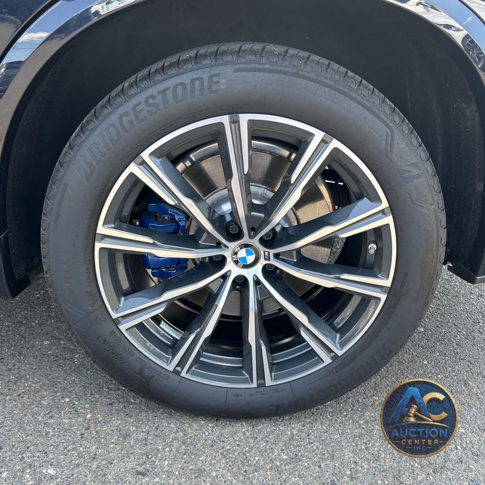 2024 BMW X5 M60i